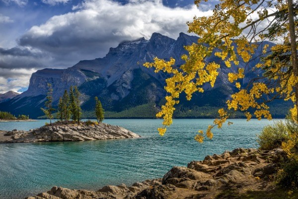Unveiling Canada's Most Visited Natural Treasures: Exploring the Top 10 National Parks